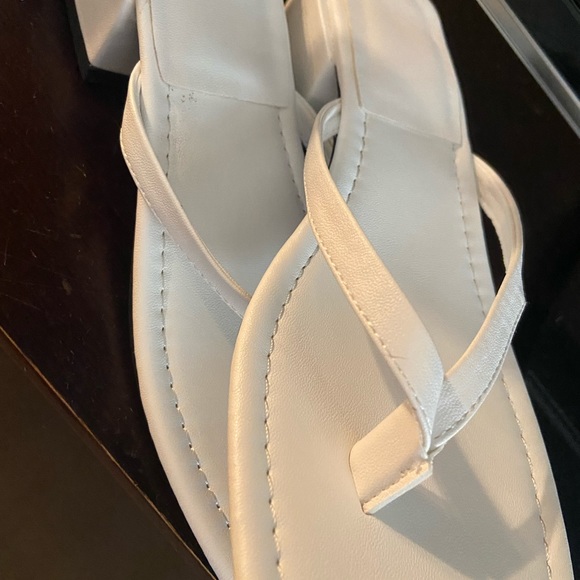SHEIN white Thong sandals - Picture 1 of 2
